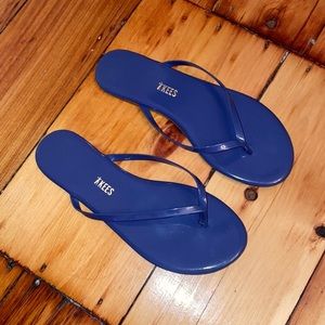 Brand new Tkees Women’s Size 8 in Blue